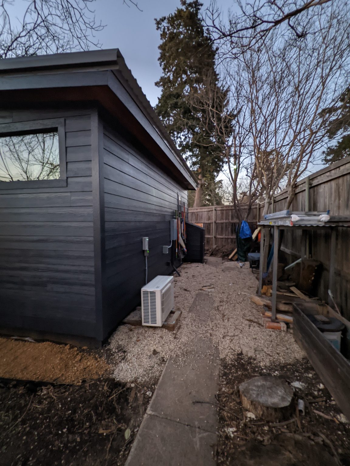 PXL_20220325_010347884.NIGHT_-1152×1536